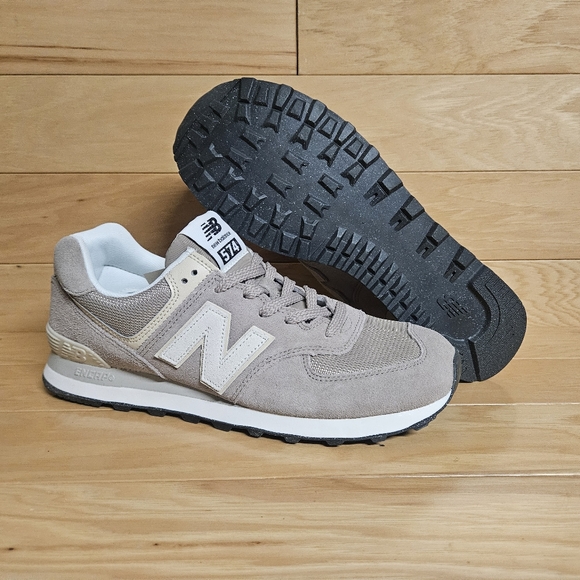 New Balance 574 Legacy Classics Mens Causal Shoe Sneaker U574W02 - Picture 3 of 11